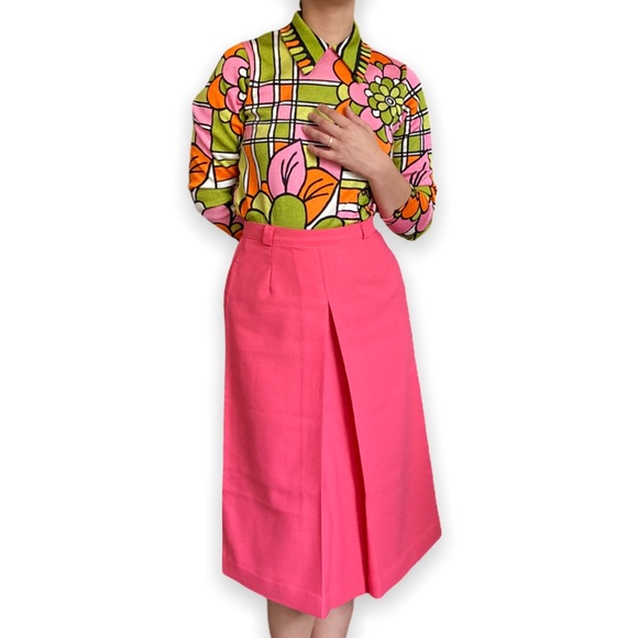 Vintage Union Made Pleated Skirt in Coral - Picture 5 of 8